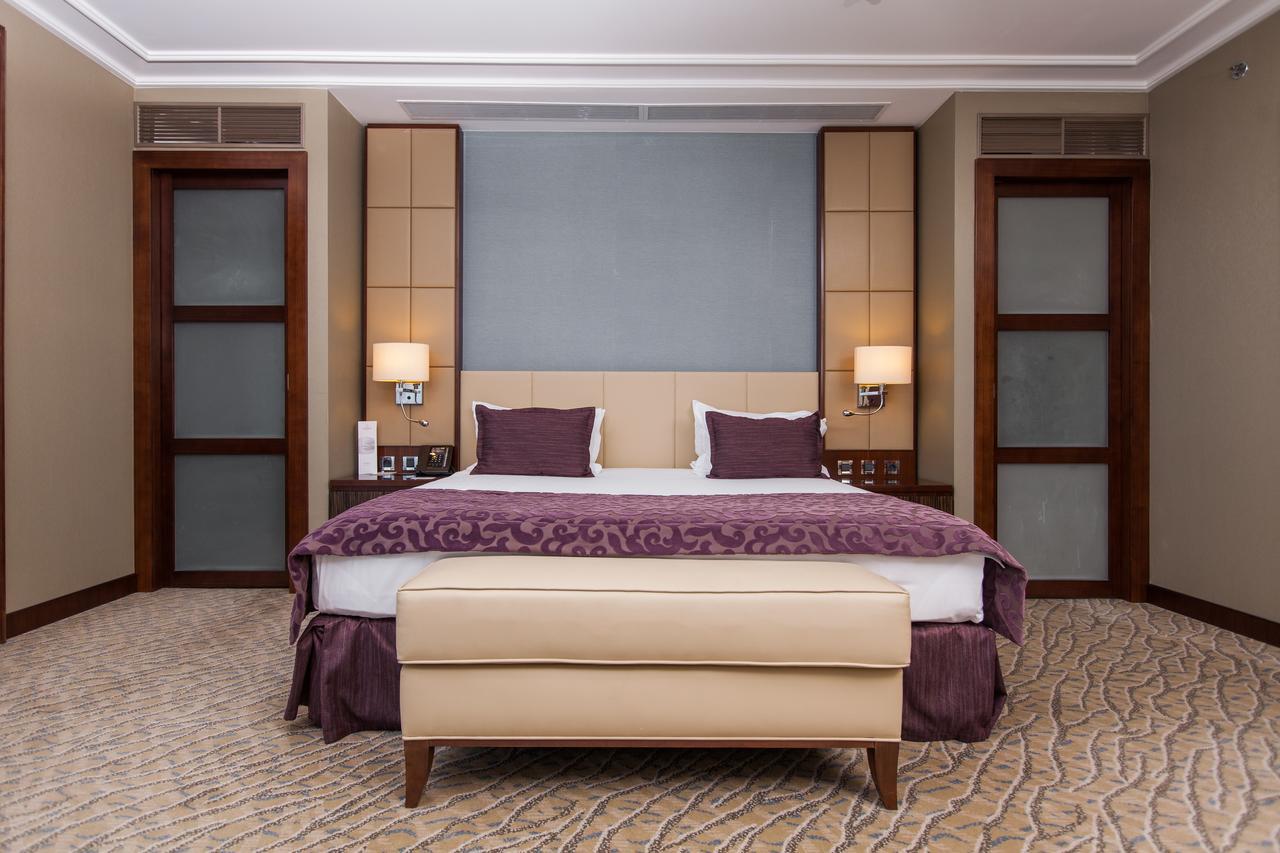Kharkiv Palace Hotel Phòng bức ảnh