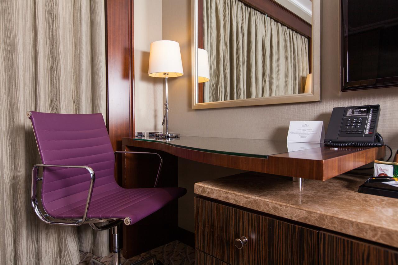 Kharkiv Palace Hotel Phòng bức ảnh